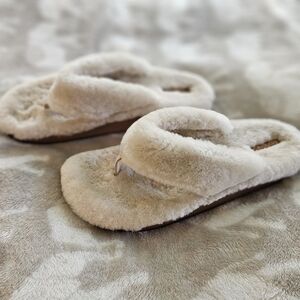 OluKai Cream Fuzzy Sandals